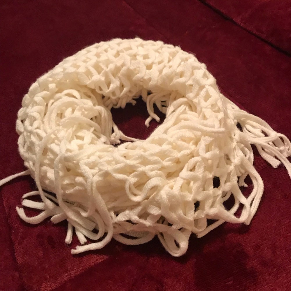 Infinity scarf - Picture 2 of 3